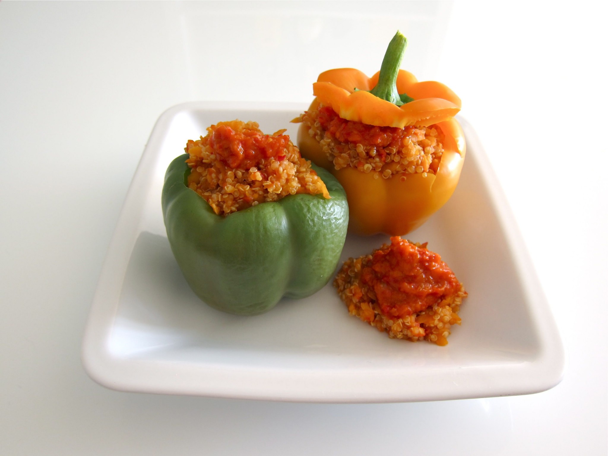 Niemand ist unersetzlich: Gefüllte Paprika mit Quinoa - BIORAMA